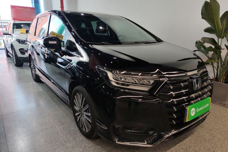 Used Honda Elysion 2022 2.0L eHEV Luxury First Edition
