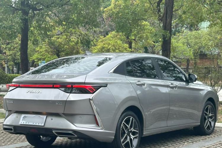 Used Dongfeng Aeolus Yixuan 2021 230T Automatic Chasing Shadow Edition Exterior 3