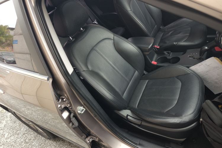 Used Hyundai ix35 2015 2.0L Automatic 2WD Smart Type China IV