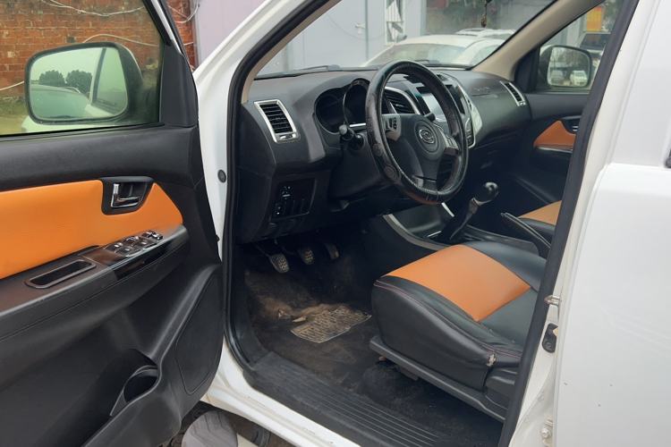 Used Huanghai Jiaolong 2015 2.8T Two-Wheel Drive Diesel Sport Edition JE493ZLQ4CB
