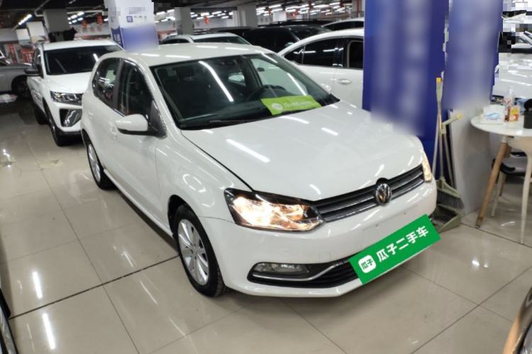 Used Volkswagen Polo 2014 1.4L Automatic Comfort Edition Front Right 45 Deg