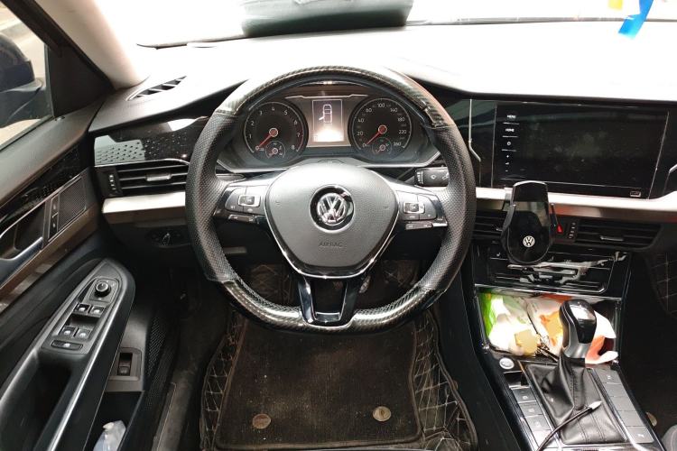 Used Volkswagen Passat 2020 330TSI Elite Edition China VI
