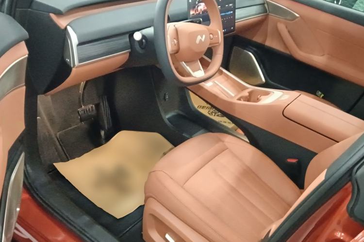 Used ONVO L60 2024 60 kWh Rear-Drive Version