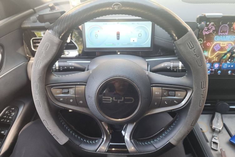 Used BYD Seal 06 New Energy 2024 DM-i 120KM Luxury Model Steering Wheel