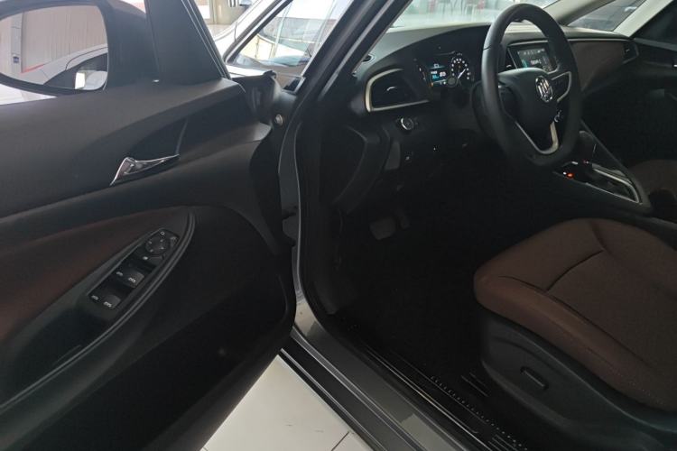 Used Buick GL6 2019 18T 6-Seater Connected Luxury Version China VI Standard
