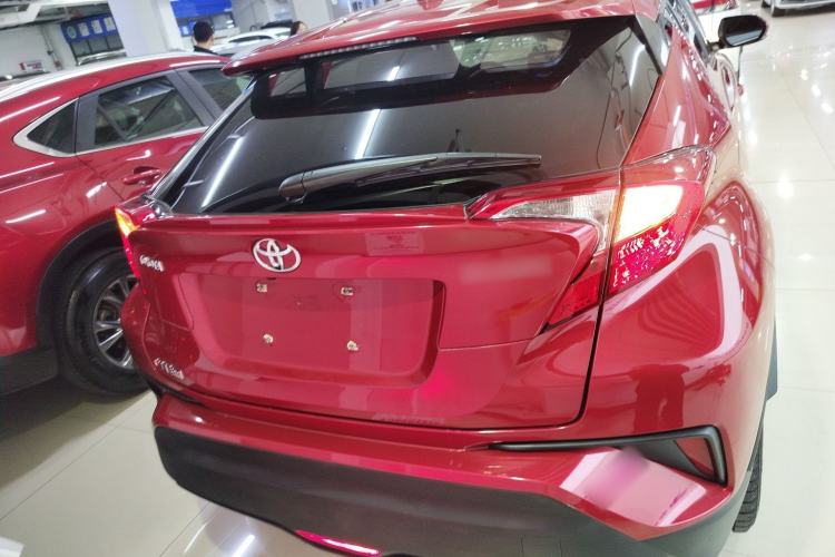 Used Toyota C-HR 2018 2.0L Leading Edition China V-standard
