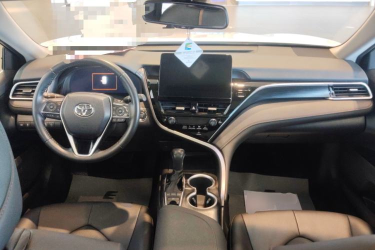 Used Toyota Camry 2023 2.5G Luxury Edition Center Console