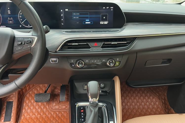 Used Buick GL6 2021 323T Mild Hybrid Connect Luxury Model Audio And AC Panel