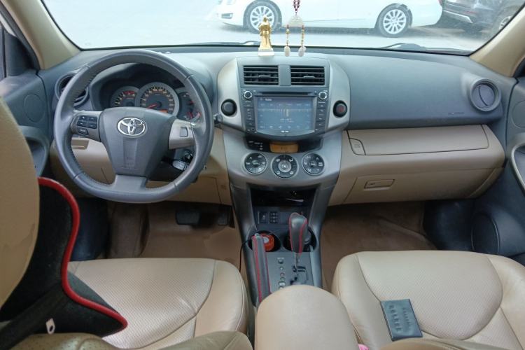 Used Toyota RAV4 2011 2.0L Automatic Luxury Edition
