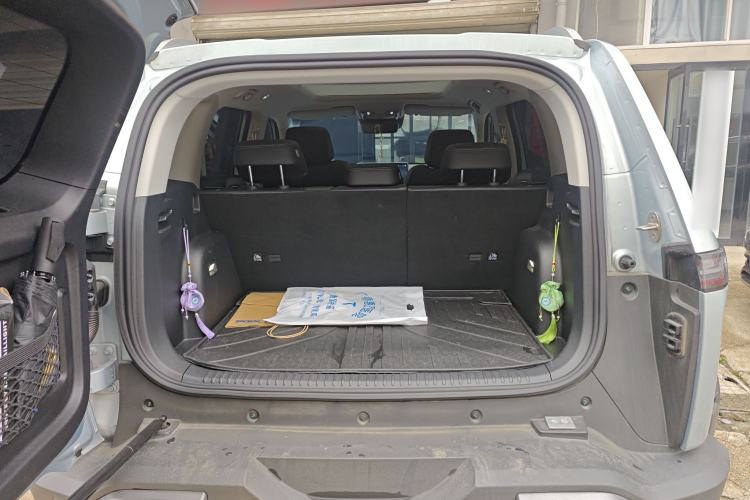 Used Formula Leopard Titanium 3 2025 501 km Range Rear-Wheel Drive Intelligent Driving Max Edition Trunk