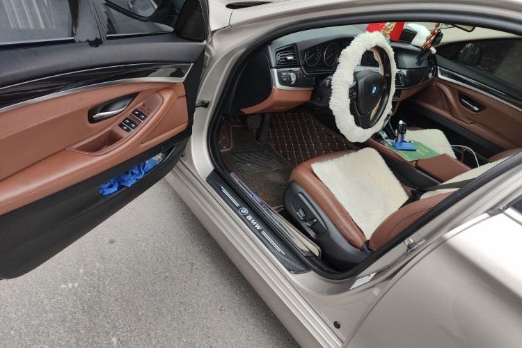 Used BMW 5 Series 2014 520Li Elegant Model
