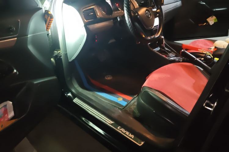 Used Volkswagen Lavida 2015 1.6L Automatic Comfort Edition Driver Seat