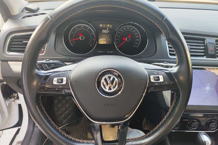 Used Volkswagen Cross Lavida 2017 230TSI DSG Luxury Edition