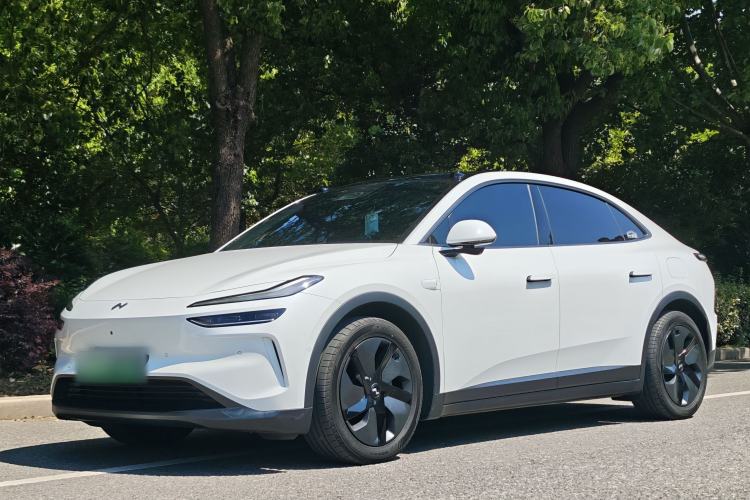 Used ONVO L60 2024 60 kWh Rear-Drive Version