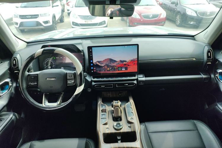 Used Haval H Dog 2023 2.0T Two-Wheel Drive Trendy Outdoor Edition Center Console