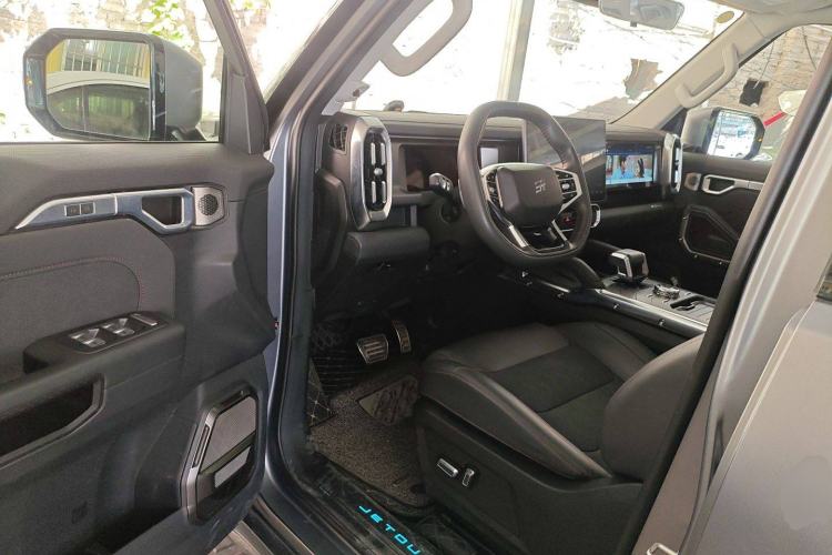 Used JETOUR Traveler 2023 2.0T All-Wheel-Drive CrossPRO
