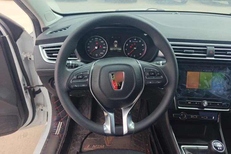 Used Roewe i5 2020 1.5L Manual 4G Connect Luxury Edition