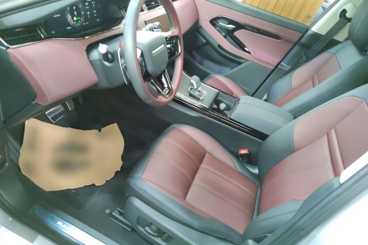 Used Land Rover Range Rover Evoque 2024 Aurora L 249 PS Prestige Light-Chasing Edition
