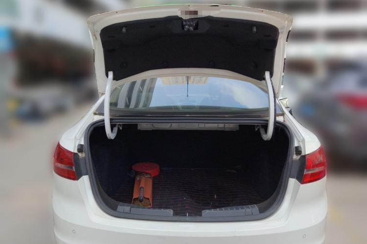 Used Ford Escort 2015 1.5L Automatic Fashion Model
