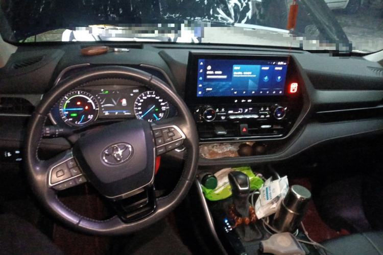 Used Toyota Highlander 2023 2.5L Smart Electric Hybrid Dual-Engine Four-Wheel Drive Prestige Version – 7 Seats Center Console