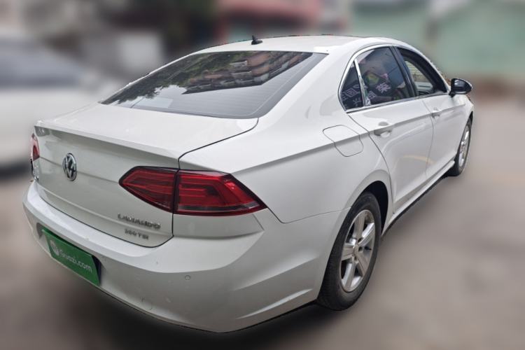 Used Volkswagen Lamando 2018 230TSI DSG Fashion Edition Rear Right 45 Deg