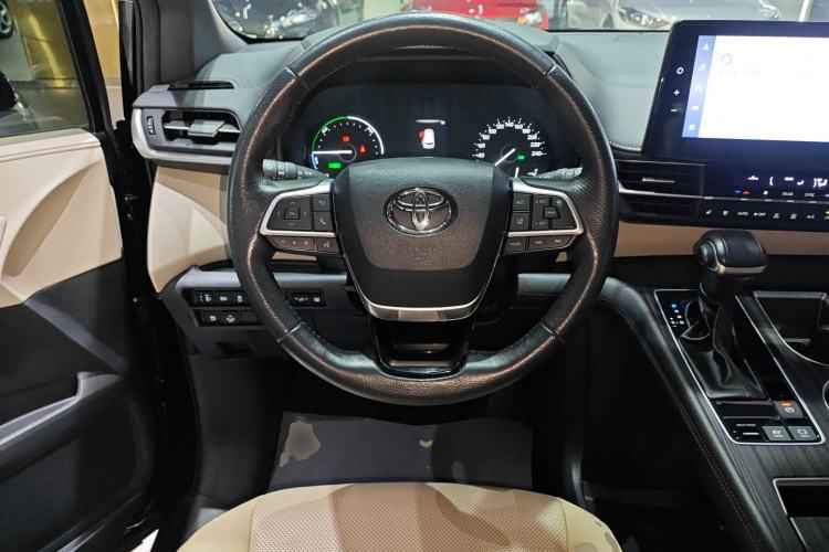 Used Toyota Granvia 2023 2.5L Hybrid Prestige VIP Edition Steering Wheel