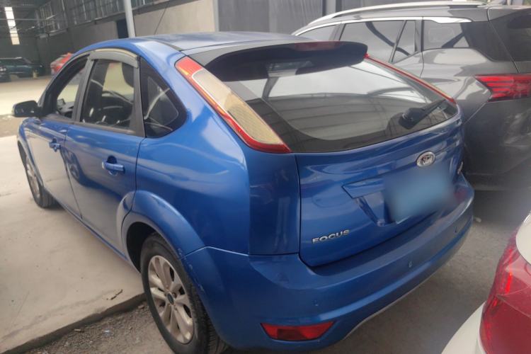 Used Ford Focus 2013 Hatchback Classic 1.8L Automatic Base Model Exterior 2