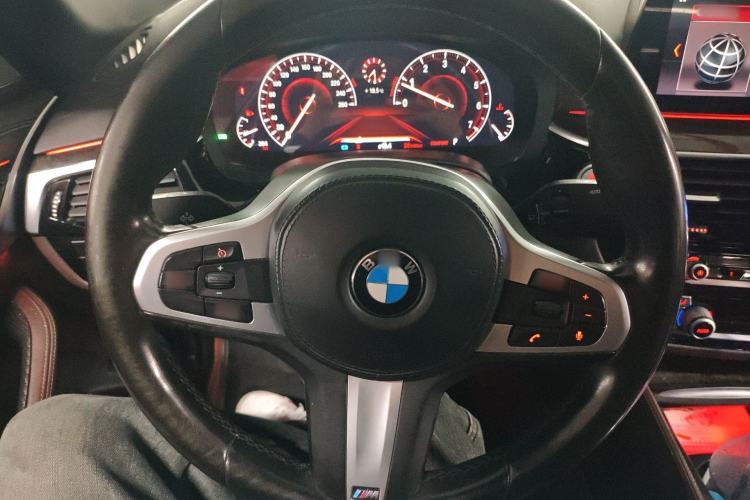 Used BMW 5 Series 2019 525Li M Sport Package Steering Wheel