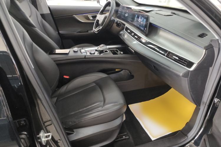 Used Chery Tiggo 8 PRO 2024 Champion Edition 290T Two-Wheel Drive Shining Version 5 Seats Right Front Seat