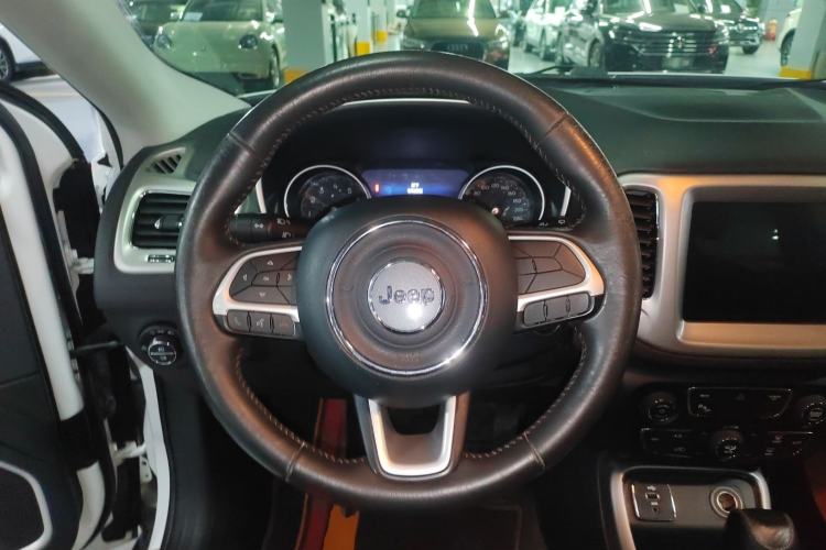 Used Jeep Compass 2017 200T Automatic Family Edition
