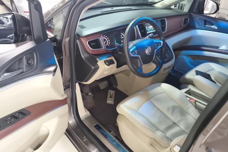 Used Buick GL8 2017 25S Luxury Version China V Standard Driver Seat