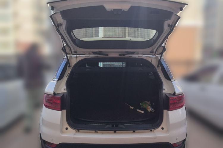 Used Land X7 2015 2.0T Panoramic Prestige Edition