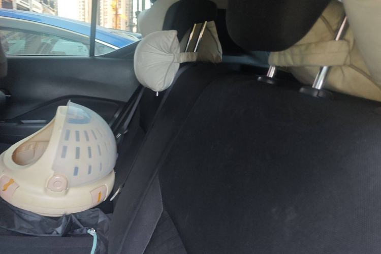 Used Nissan Kicks 2023 Jingqing Edition 1.5L Combining "Power" with a Stylish Touch Left Rear Seat