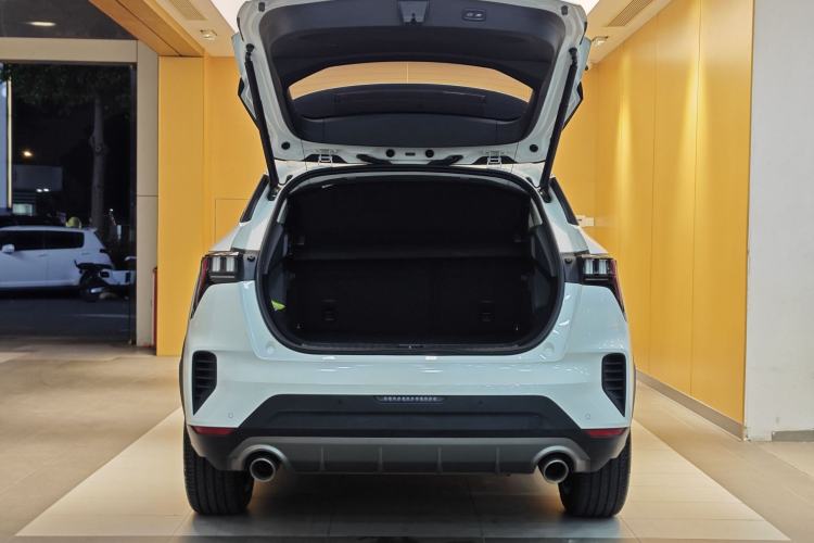 Used Lynk & Co 06 EM-P 2022 PHEV 84 km Range Pro Version Trunk