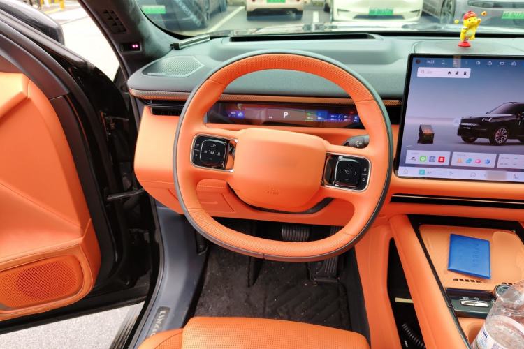 Used Lynk & Co 900 2025 1.5T Ultra
