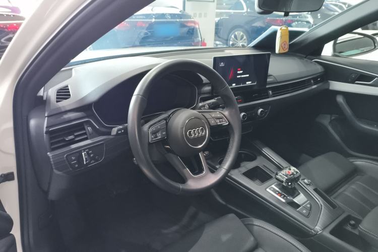 Used Audi A4L 2022 40 TFSI Fashion Dynamic Model
