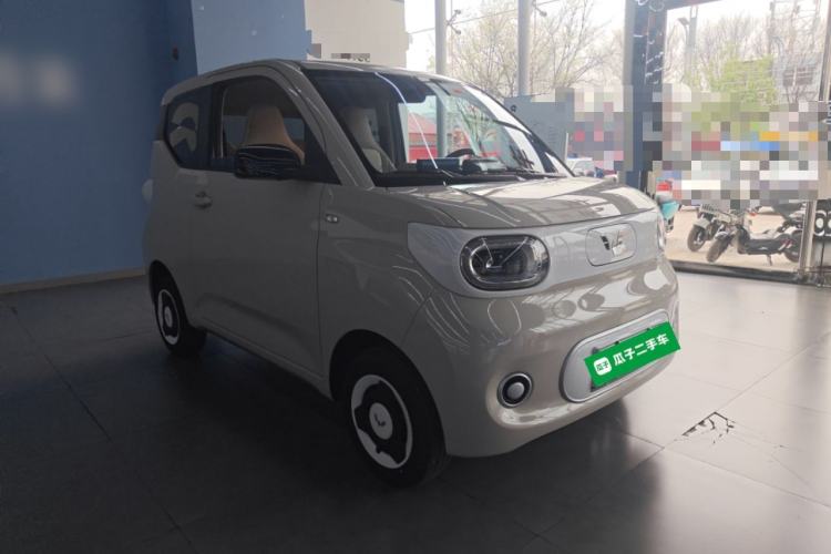 Used Wuling Hongguang MINIEV 2024 3rd Generation 215km Youth Edition Front Right 45 Deg