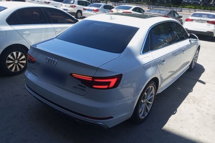 Used Audi A4L 2019 40 TFSI Fashion Edition China VI Emission Standard Rear Right 45 Deg
