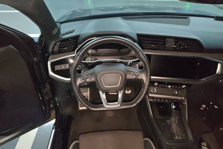 Used Audi Q3 2022 40 TFSI Fashion Dynamic Model