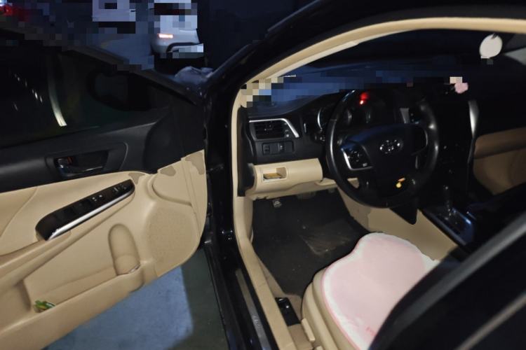 Used Toyota Camry 2015 2.0G Premier Edition Driver Seat