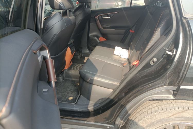 Used Toyota Wildlander 2024 Dual-Motor 2.5L E-CVT Two-Wheel Drive Luxury PLUS Edition