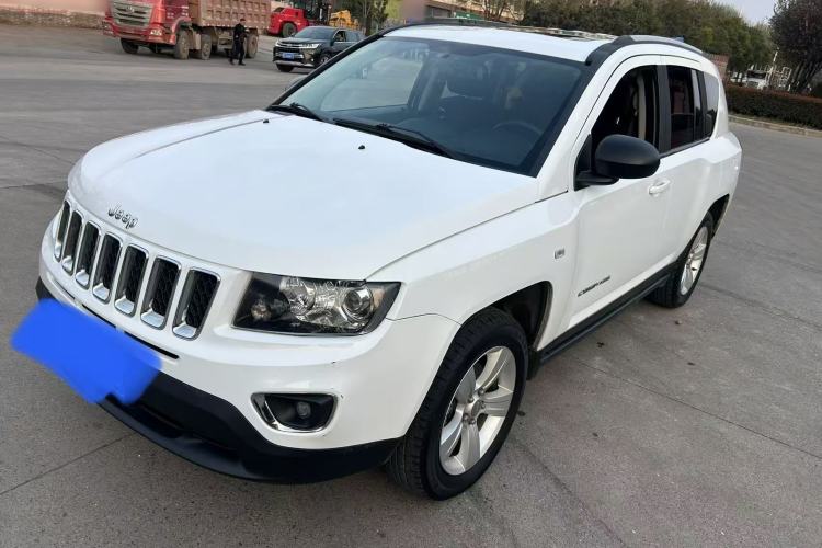 Used Jeep Compass 2015 2.0L two-wheel drive sport version