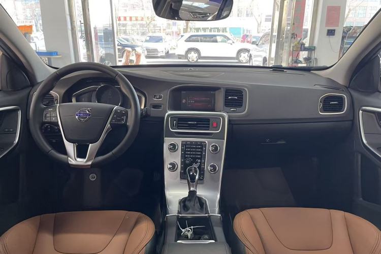 Used Volvo S60 2017 S60L T5 Intelligent Drive Edition Interior 3