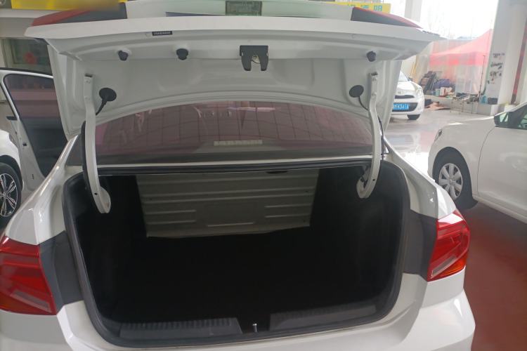 Used Volkswagen Jetta 2019 Dream Edition 1.5L Manual Fashion Version
