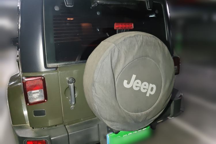 Used Jeep Wrangler 2014 3.0L Sahara Four-Door Edition
