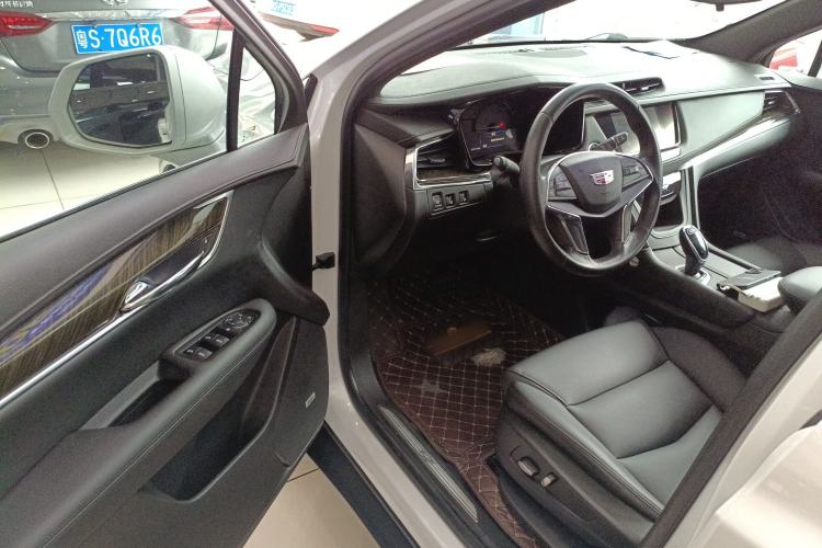 Used Cadillac XT5 2018 25T Tech Model
