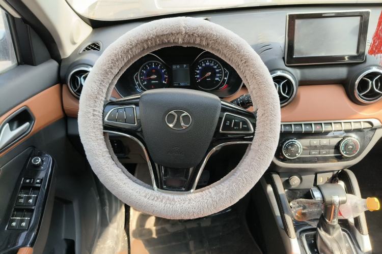 Used BAIC Senova X35 2016 1.5L Automatic Luxury Edition Steering Wheel