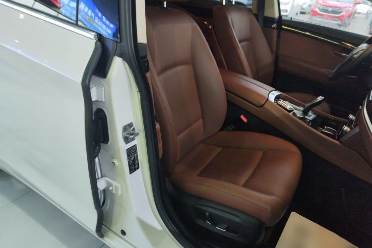 Used BMW 5 Series GT 2017 528i Leading Model Right Front Seat