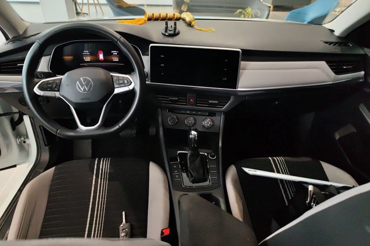 Used Volkswagen Bora 2024 200TSI DSG Comfort Edition Center Console