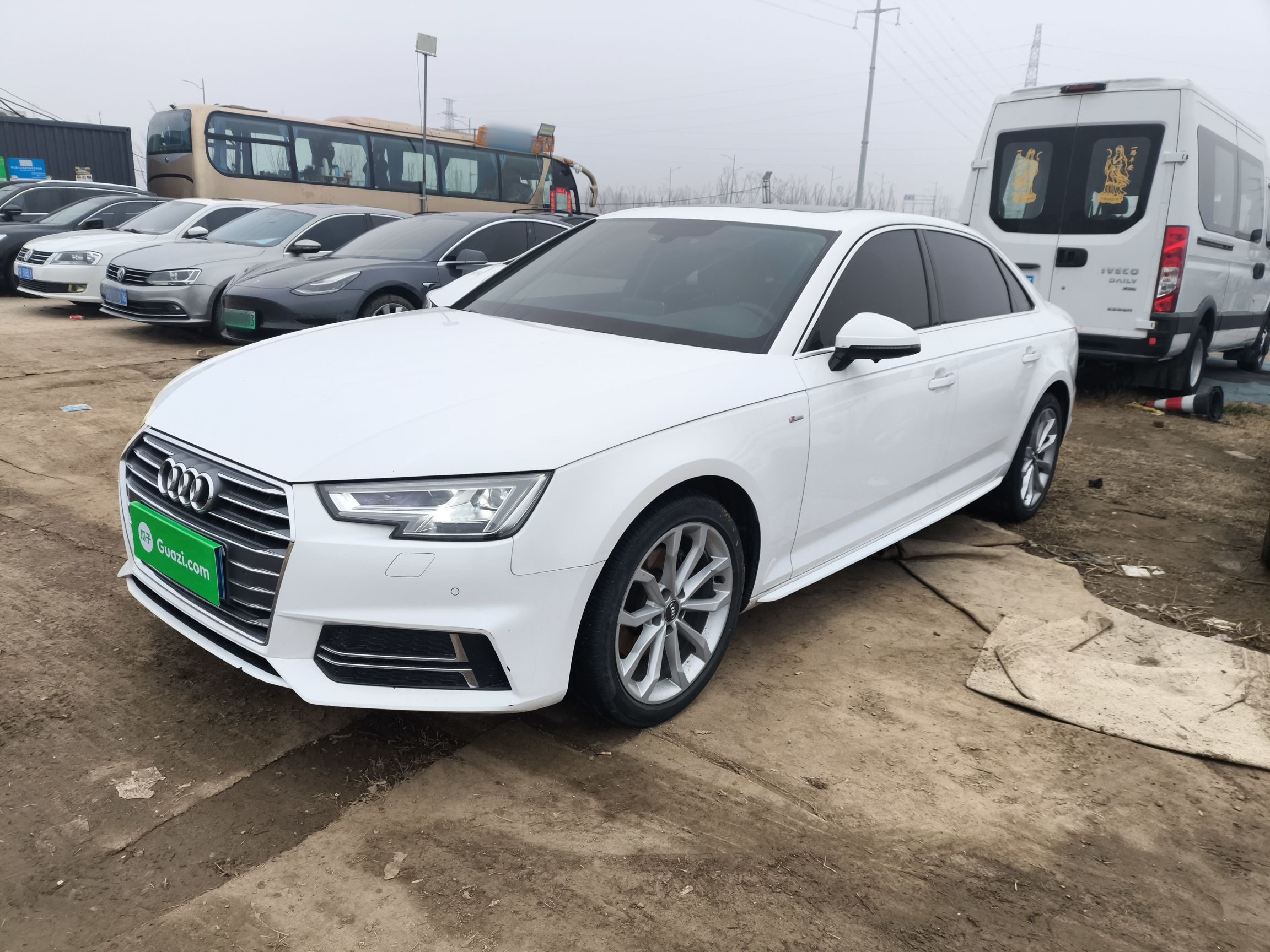 Под передней частью автомобиля